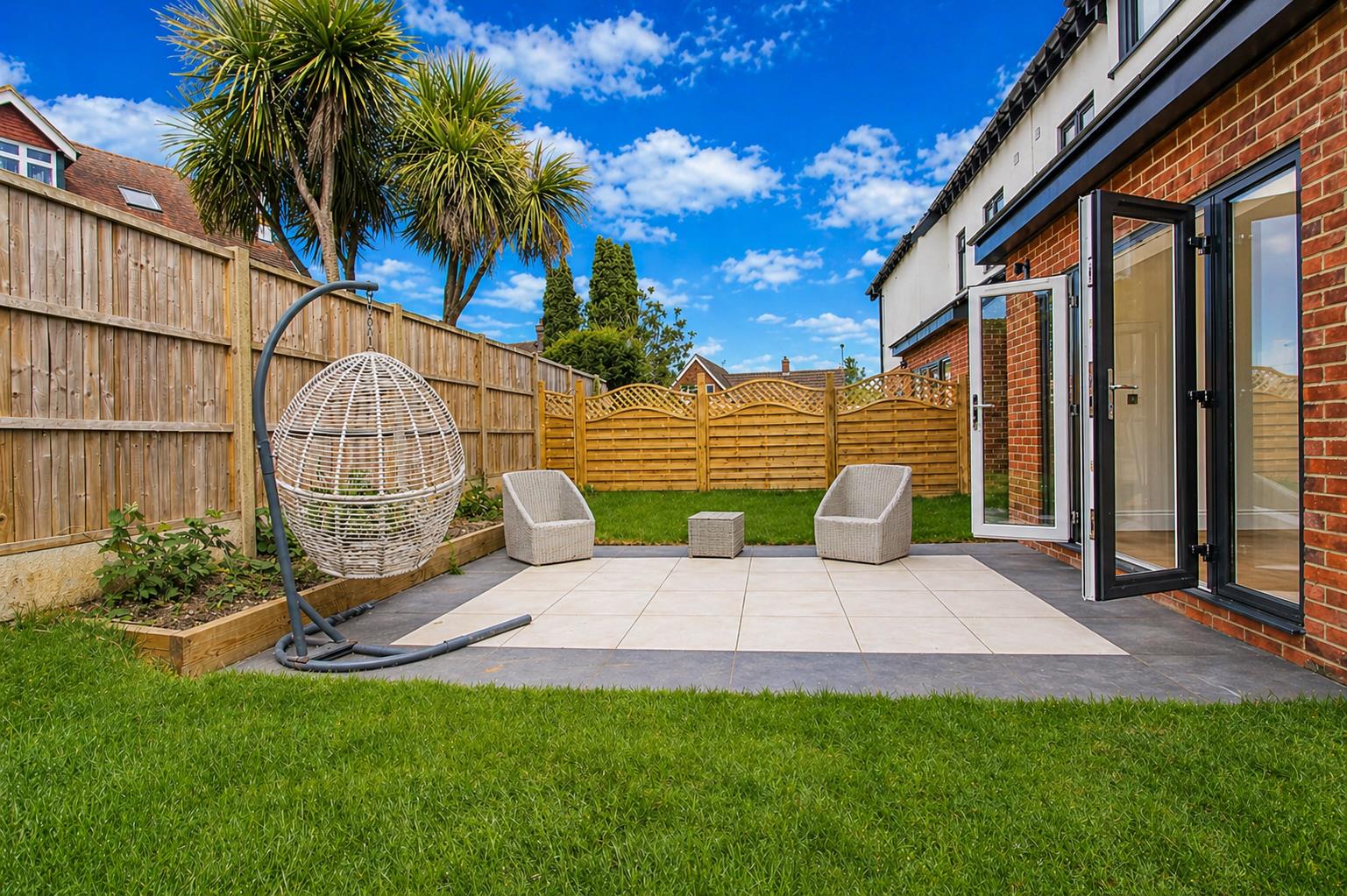 4 bed property in Upland Road, Sutton